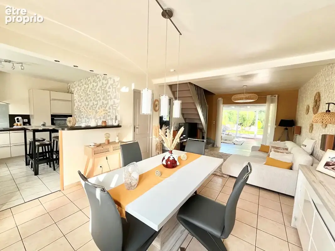 Maison Hérouvillette à vendre 5 pièce(s) 100.4 m2 - vie de plain pied - 3 chambres - véranda '- terrain 586 m² - photo 9