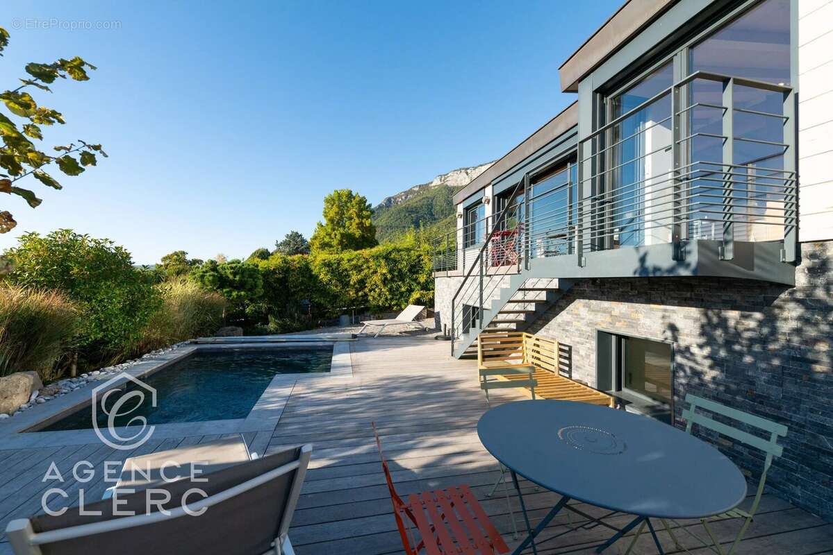 Maison à VEYRIER-DU-LAC