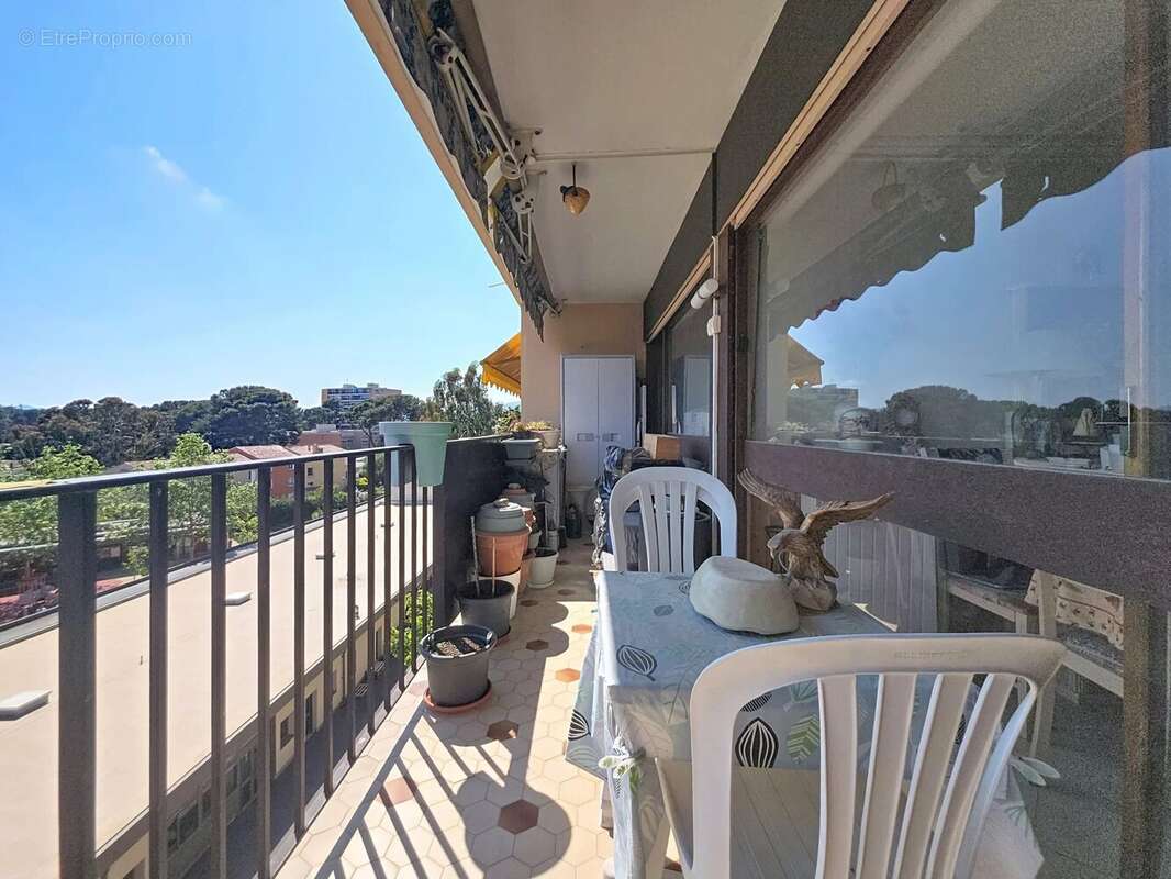 Appartement à LE CANNET