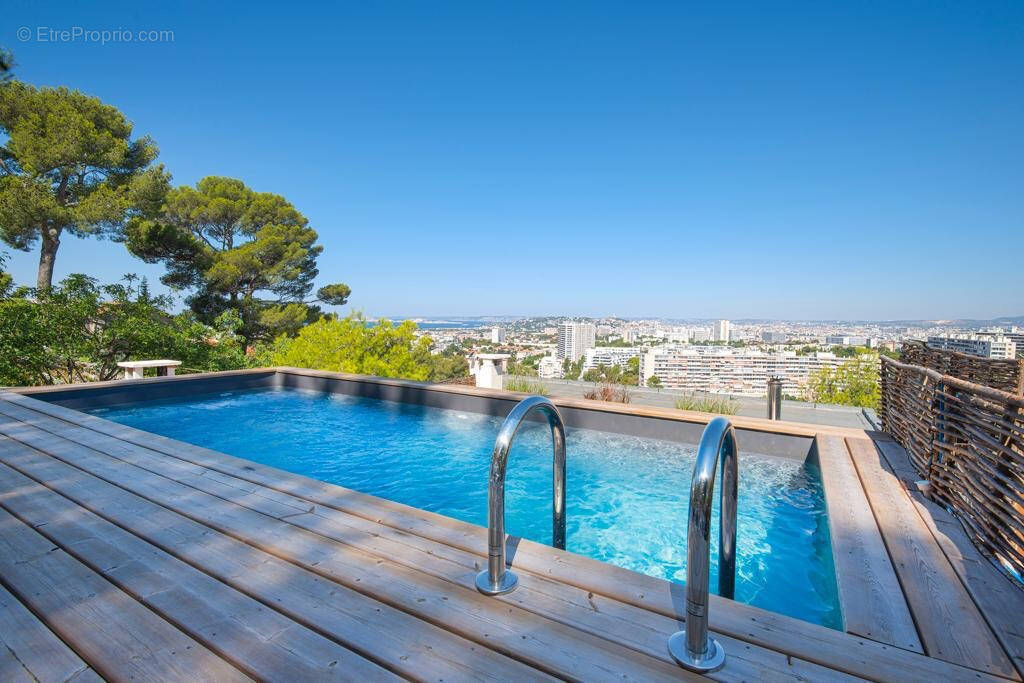 Maison à MARSEILLE-9E