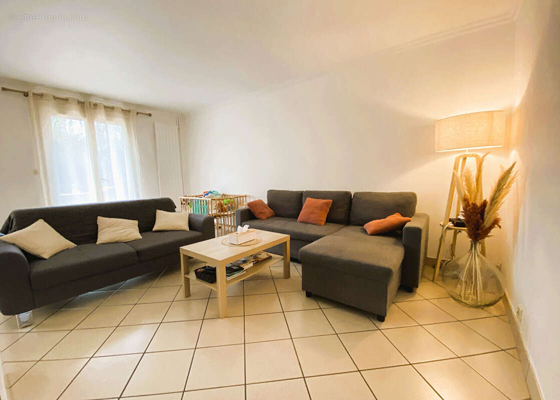 Maison à SAINT-JEAN-DE-BRAYE