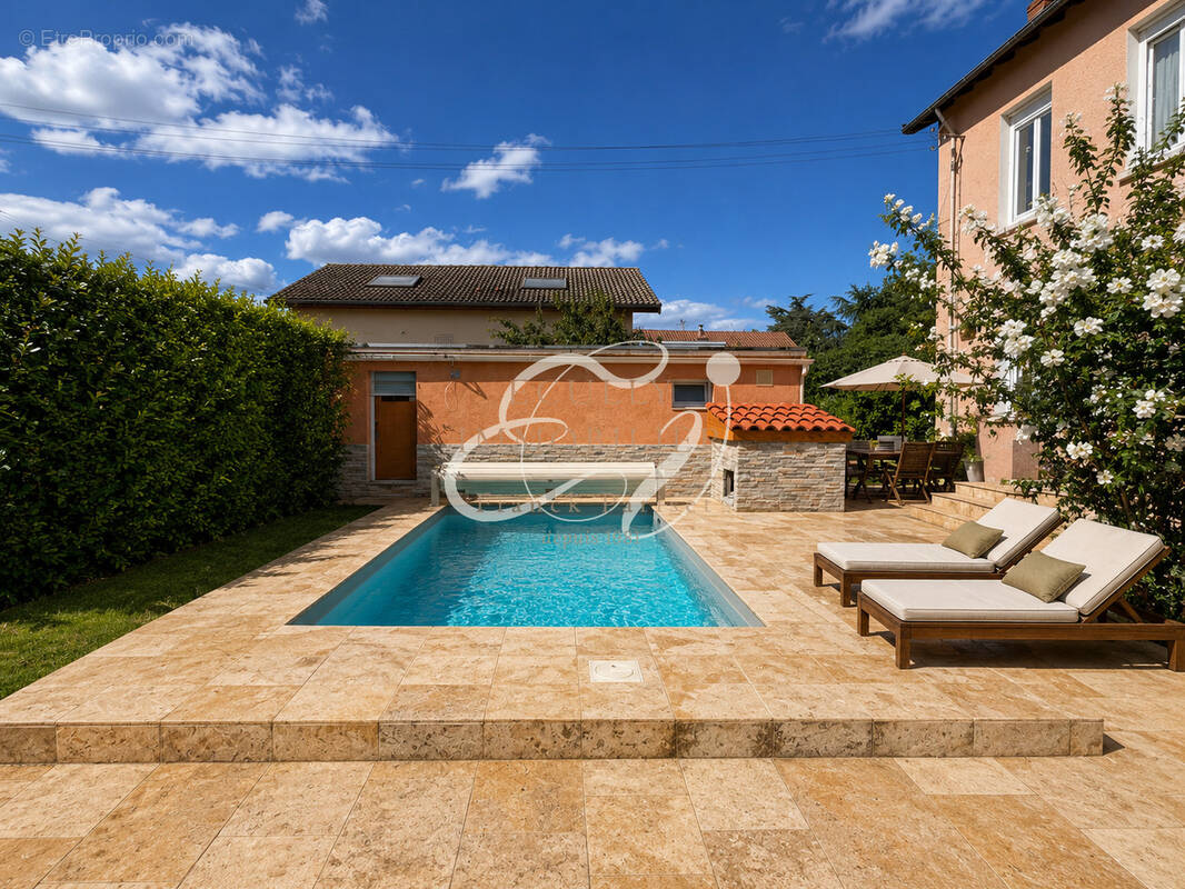 Maison à DECINES-CHARPIEU