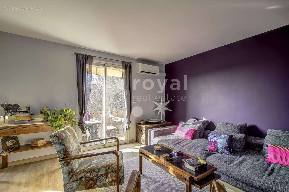 Appartement à VALBONNE