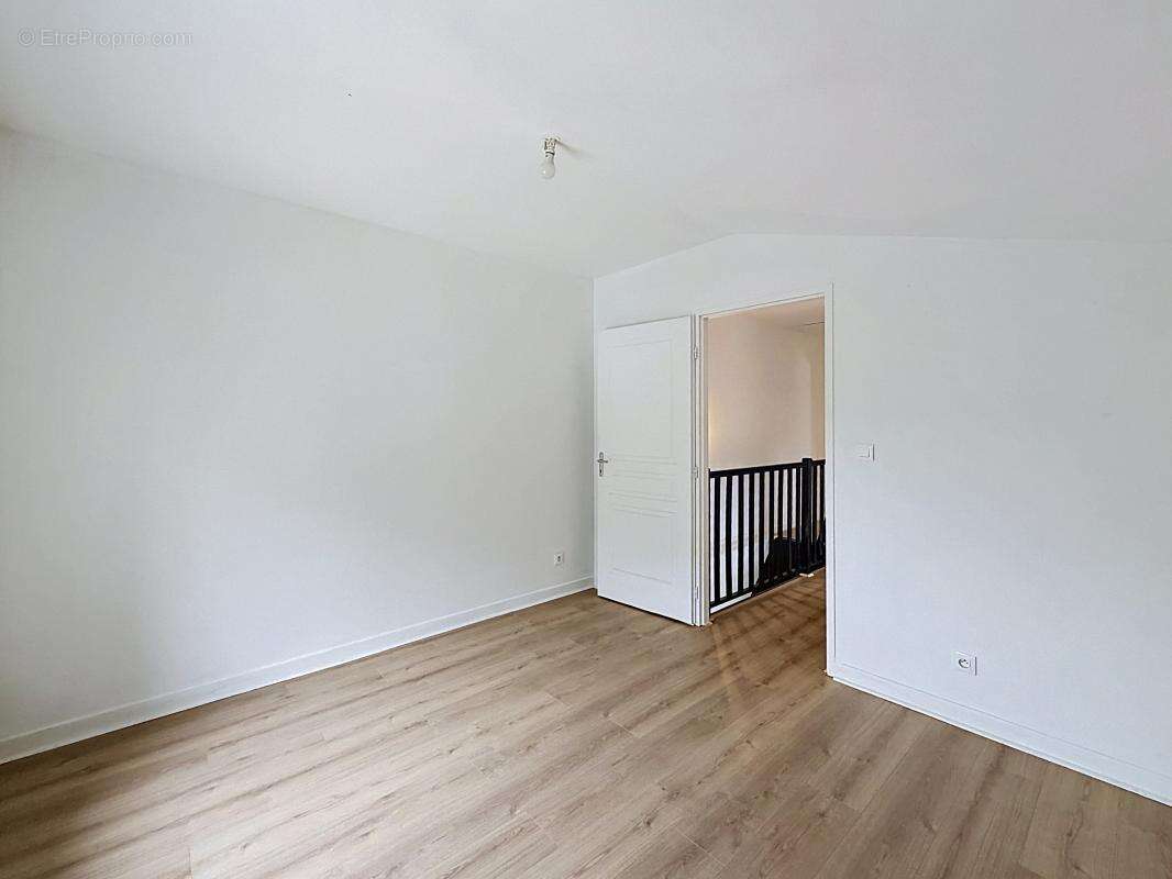 Appartement à SAINT-SYMPHORIEN-D'OZON