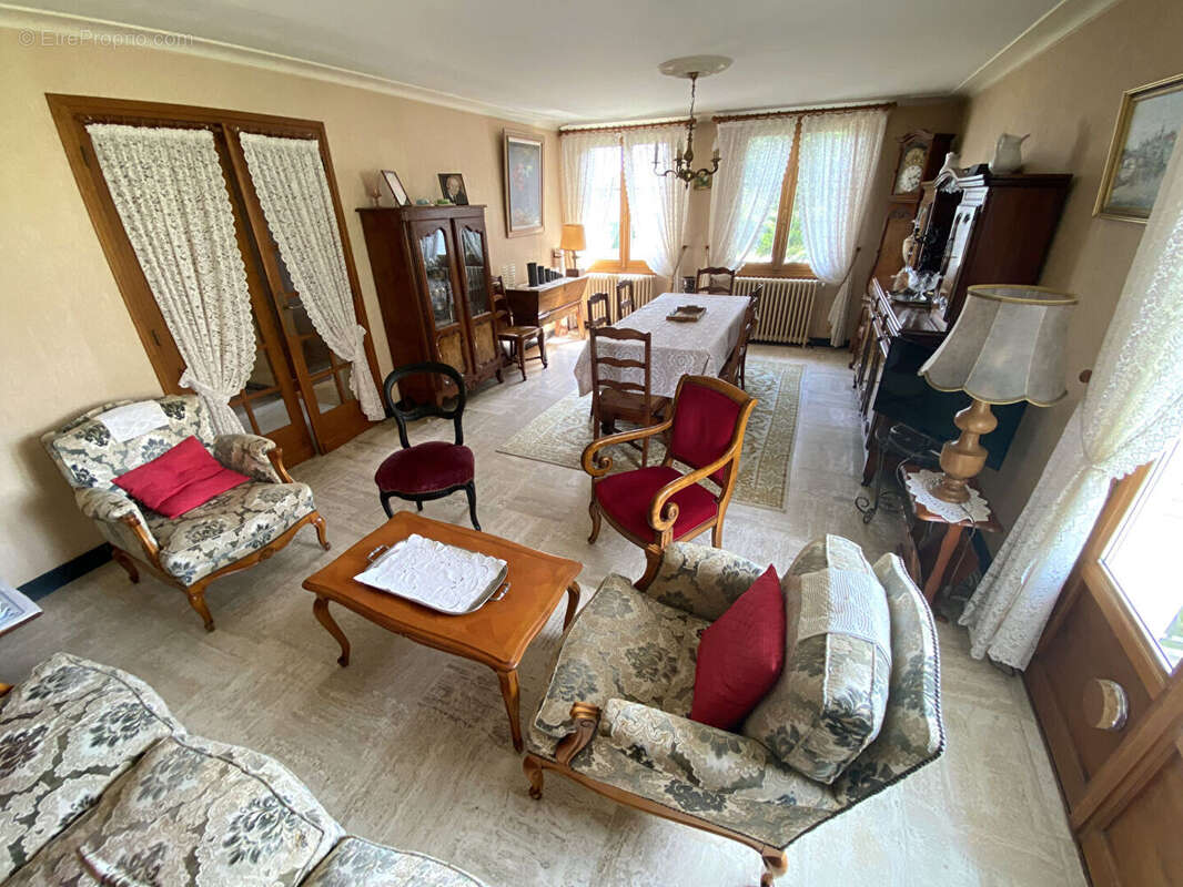 Maison à CUISERY