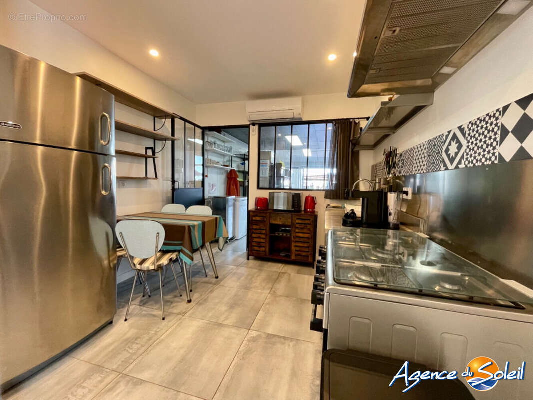 Commerce à SAINT-CYPRIEN