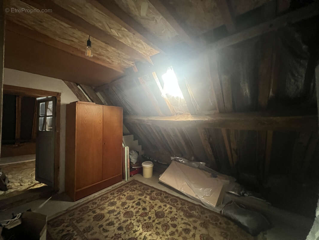 Maison à URCIERS