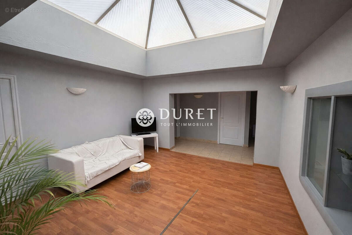 Commerce à LES HERBIERS