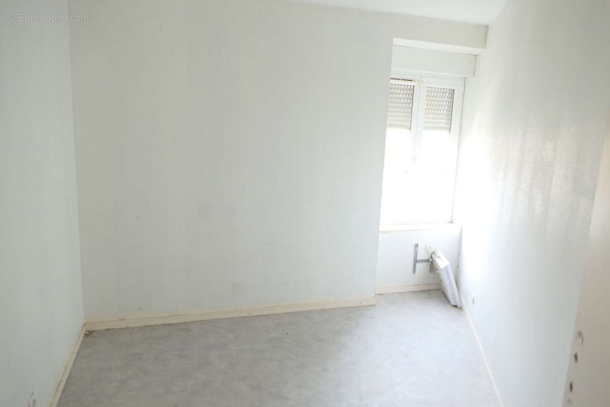 Maison à SAINT-CYR-DU-BAILLEUL