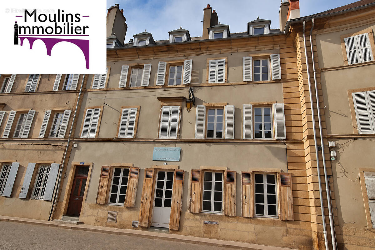 Appartement à MOULINS