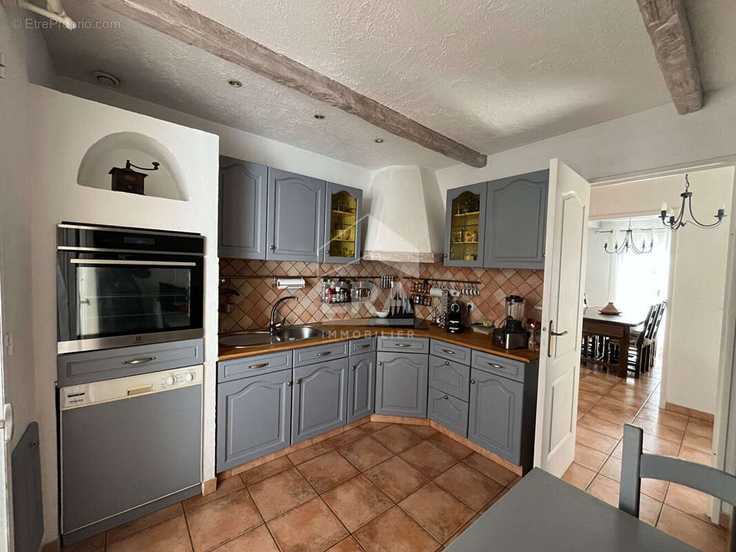 Maison à CHATEAUNEUF-LES-MARTIGUES