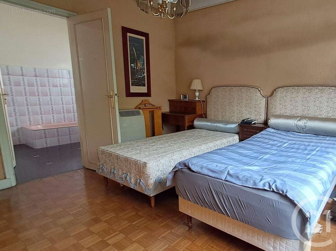 Maison à SAINT-MAUR-DES-FOSSES