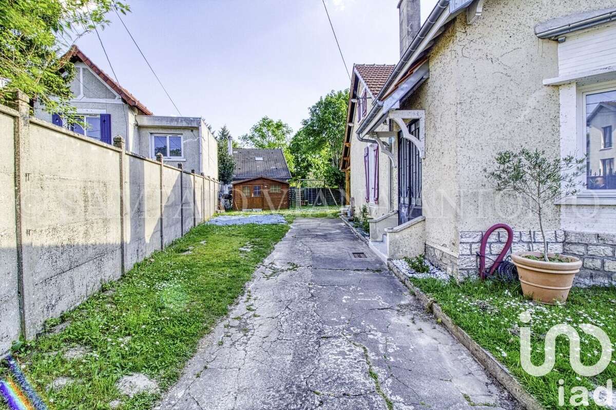 Photo 2 - Maison à SAINT-PIERRE-LES-NEMOURS