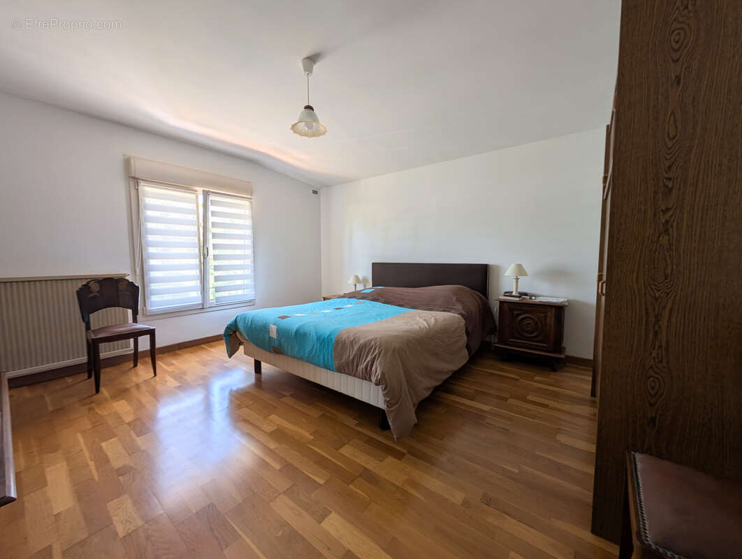 Maison à LES HERBIERS