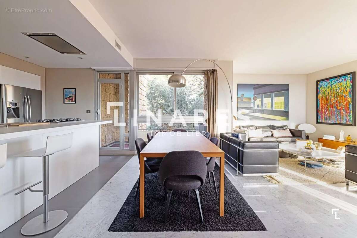 Appartement à MARSEILLE-7E