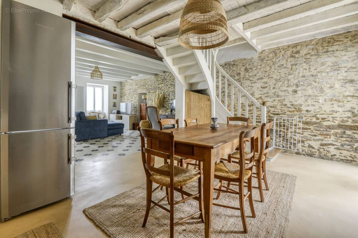 Maison à SAINT-SEBASTIEN-SUR-LOIRE