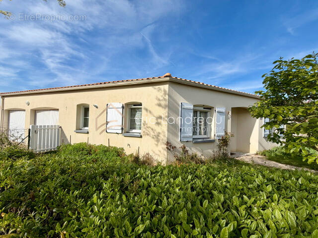 Maison à TALMONT-SAINT-HILAIRE