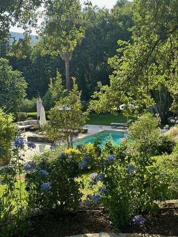 Maison à TOURRETTES-SUR-LOUP
