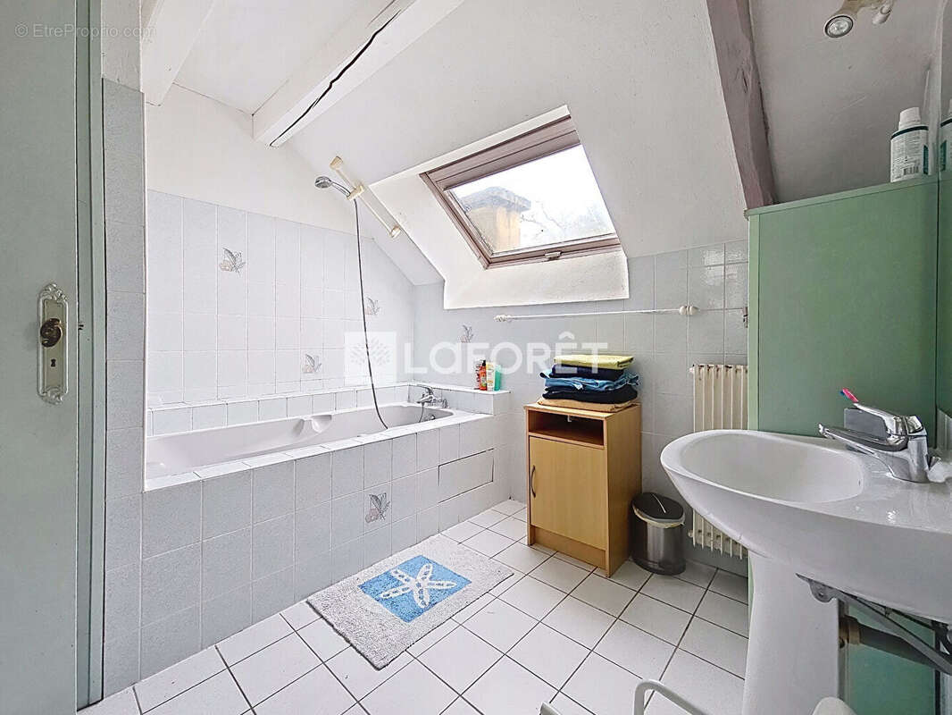 Maison à SAINT-SERVANT