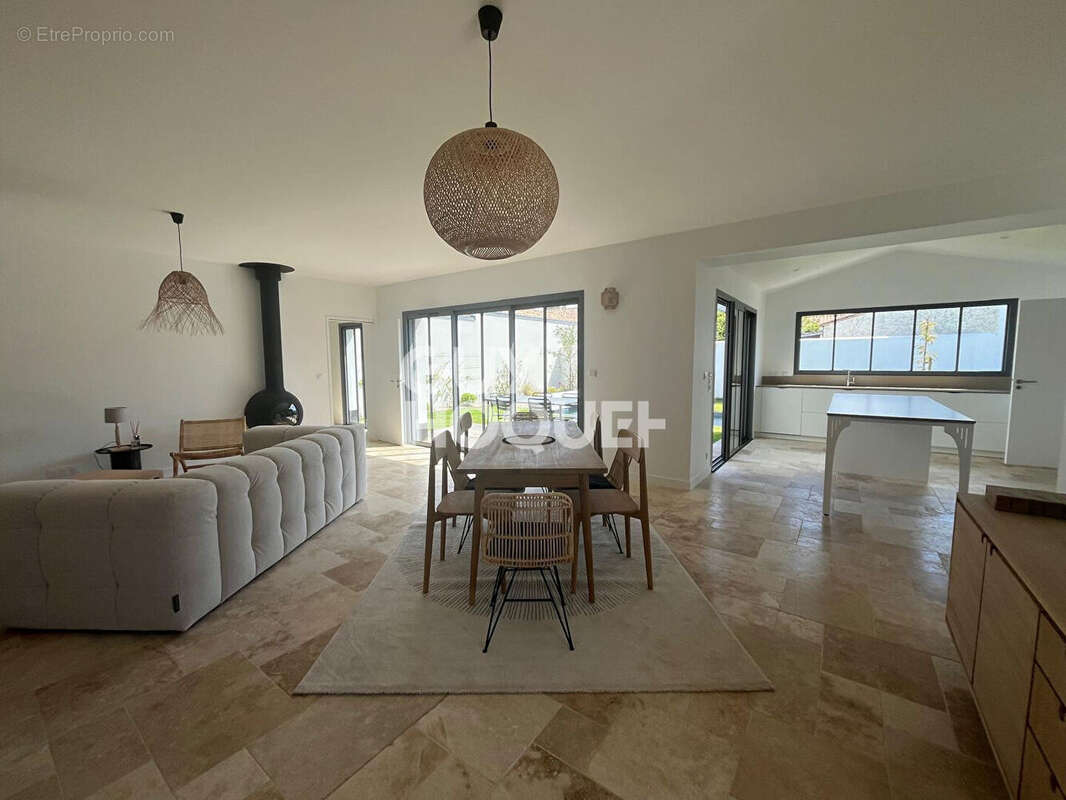 Maison à SAINT-MARTIN-DE-RE