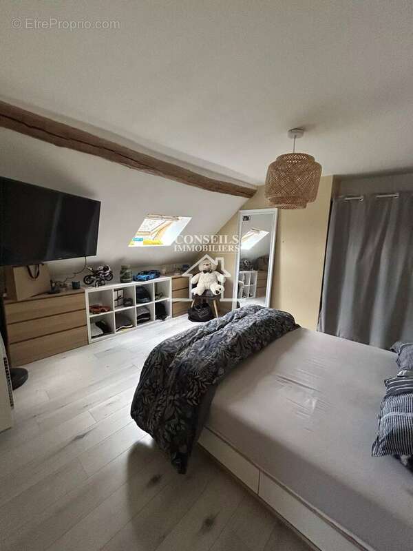 Maison à VILLENEUVE-SUR-YONNE