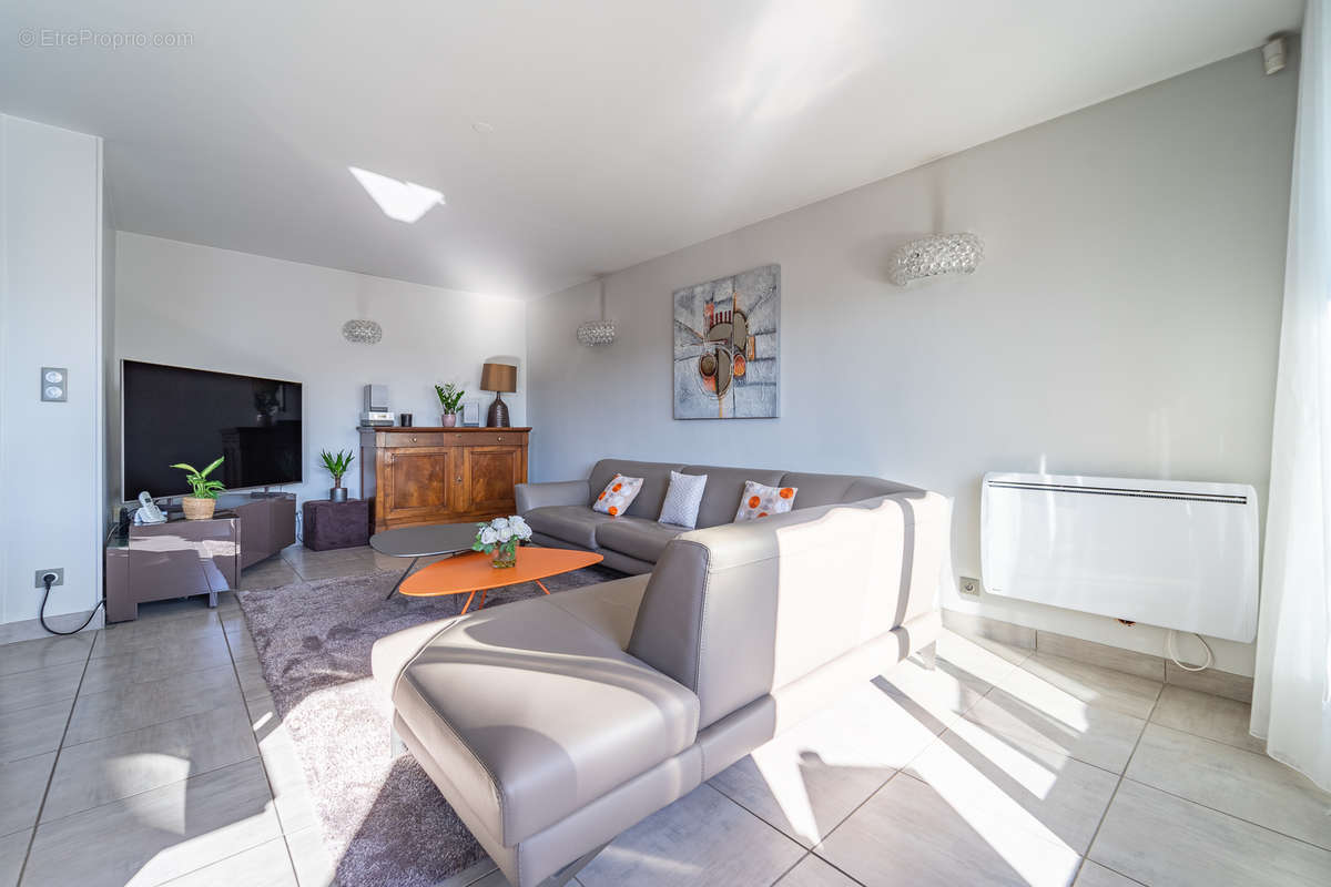 Appartement de type T5 en duplex de 122m² avec balcon - photo 3