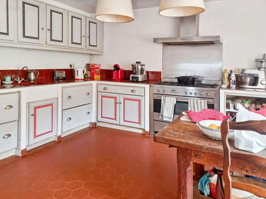 Mas du XVIIIème Siècle de 300 m² sur domaine de 15 000 m² - photo 17