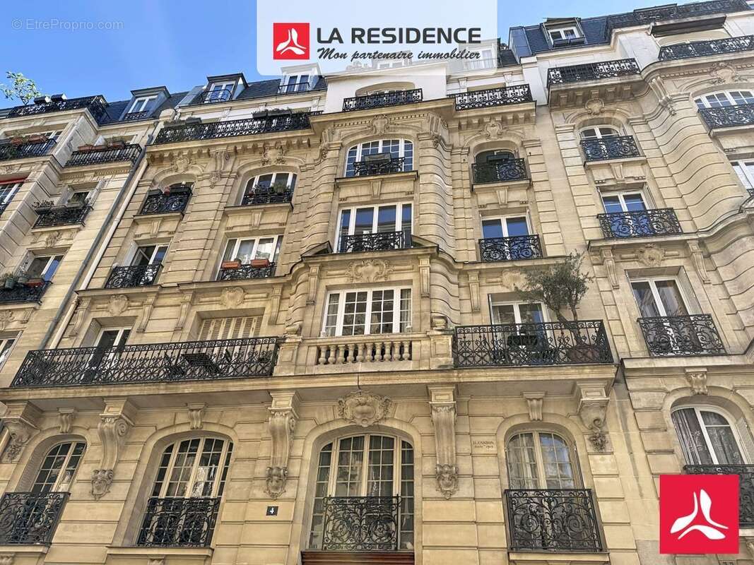 Appartement à PARIS-18E