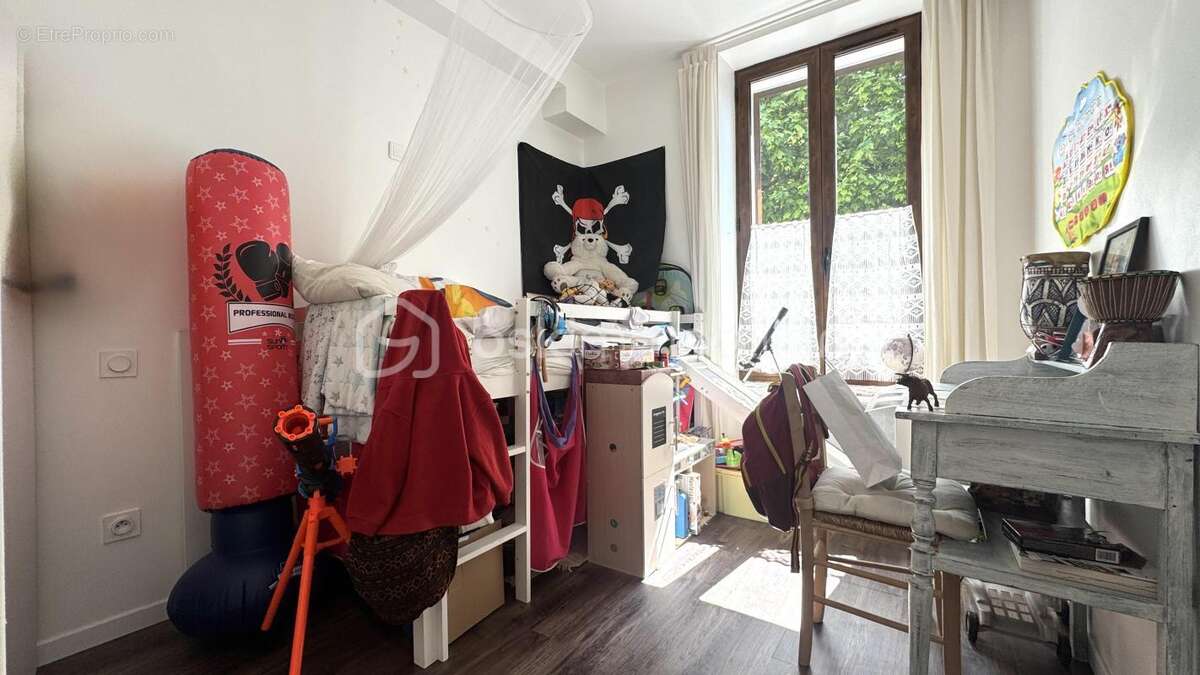 Appartement à VAIRES-SUR-MARNE
