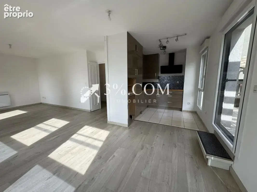 Appartement T3 lumineux avec balcon et box fermé   Anzin, li - photo 2