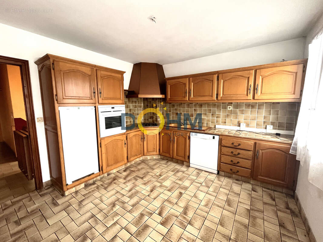 Commerce à USSON-EN-FOREZ