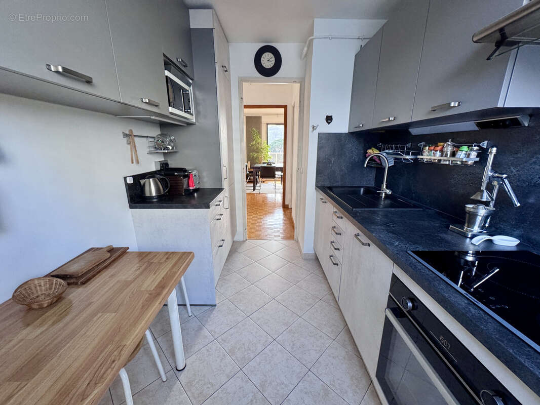 Appartement à MARSEILLE-9E