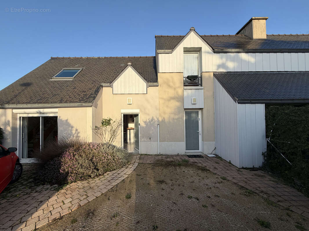 Maison à SAINT-JACUT-DE-LA-MER