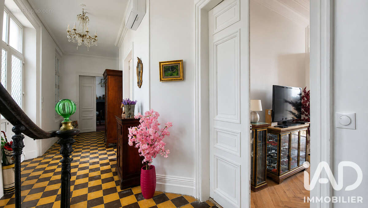 Maison 300 m² à Gerponville  - photo 3