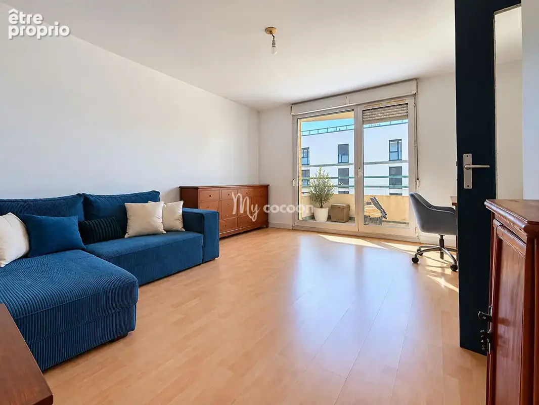 Lyon 7 - T3 - 71 m² - Balcon Parking - photo 3