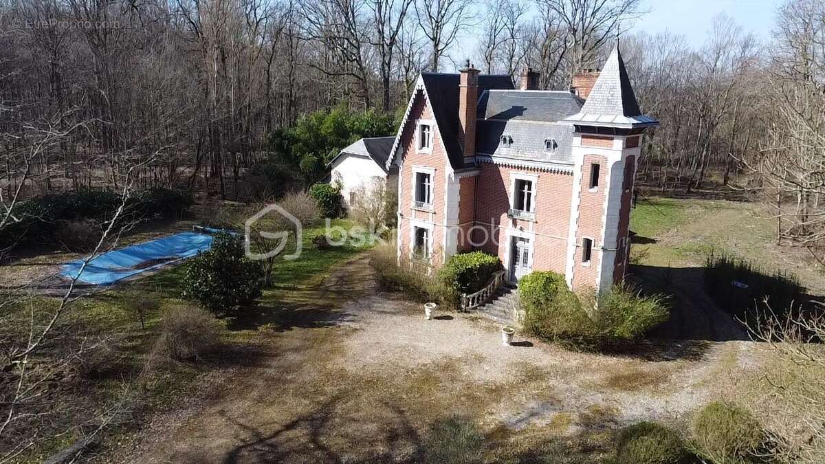 Maison à OUZOUER-SUR-TREZEE