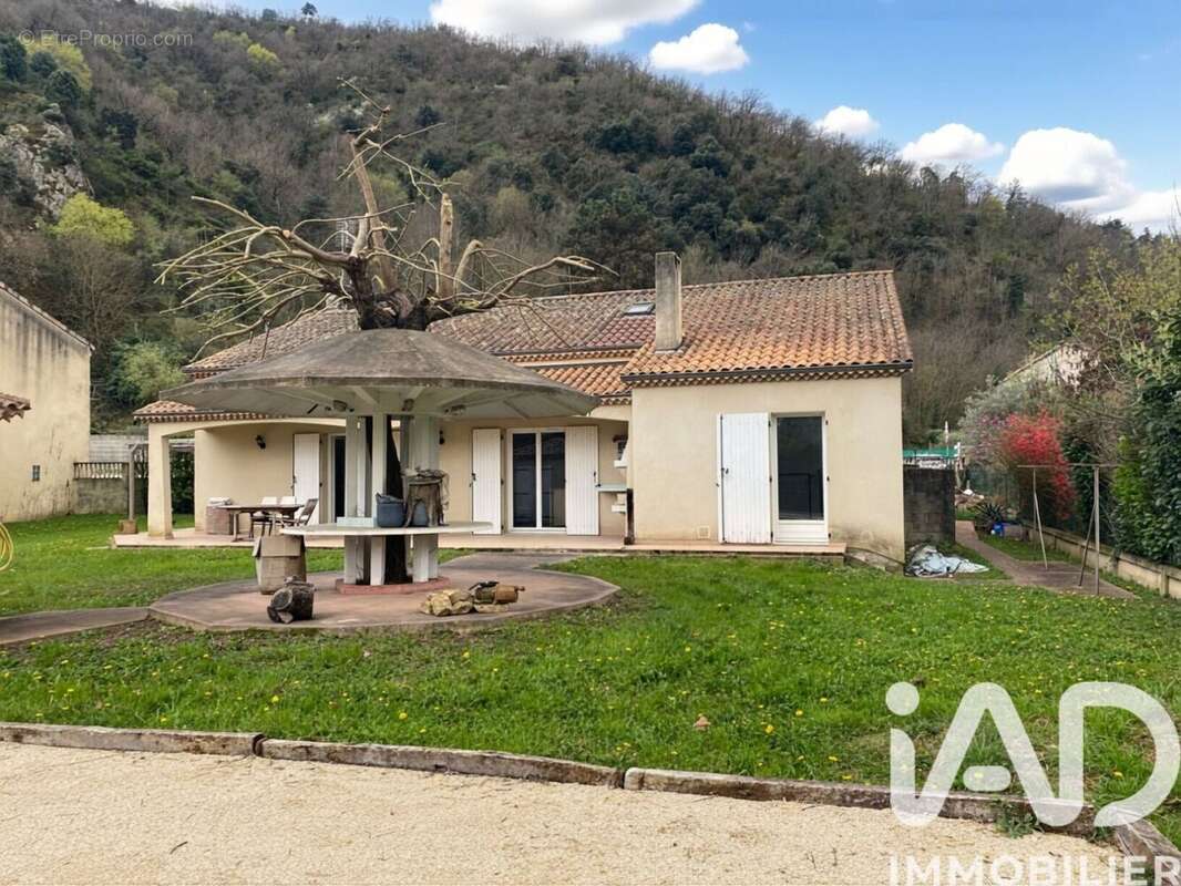 Maison 180 m² à Vion  - photo 3