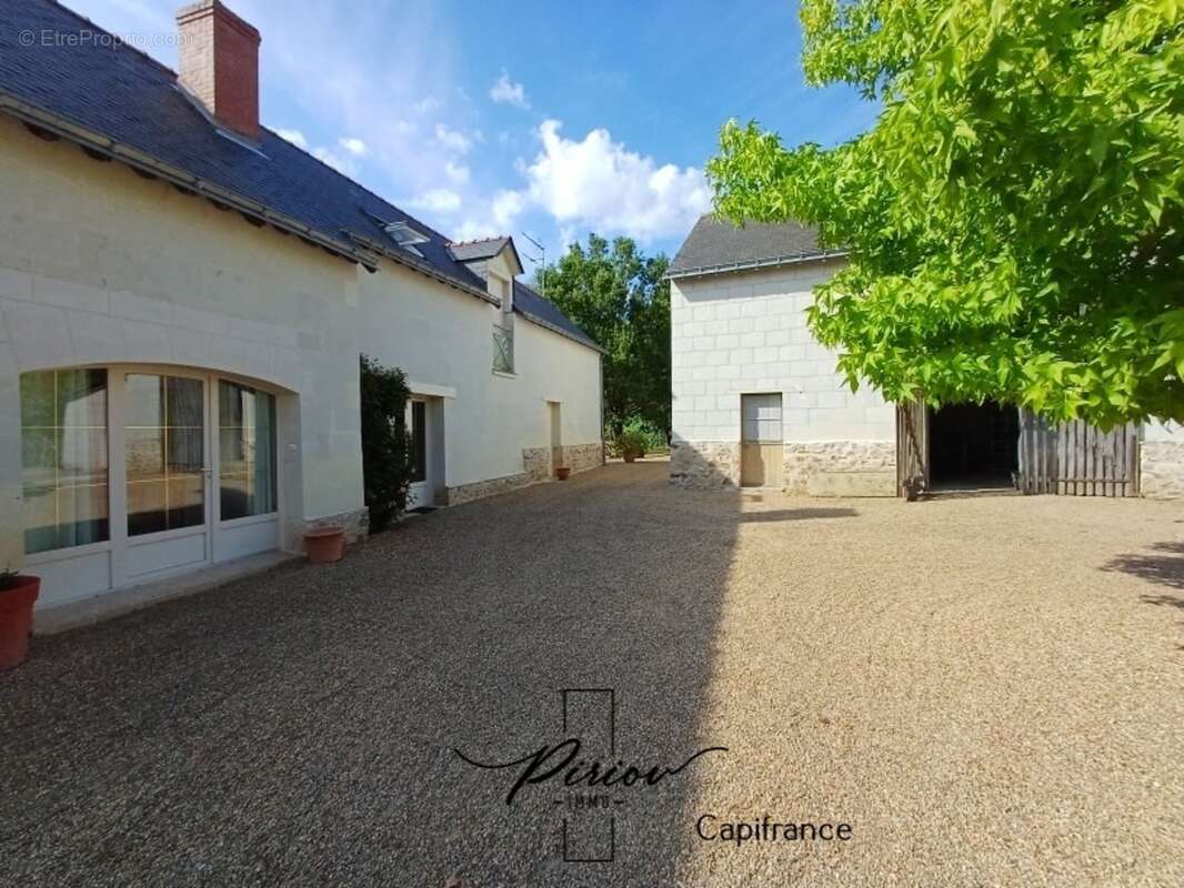 Propriété au charme de l'ancien - comprenant 2 gîtes - dépendances - photo 2