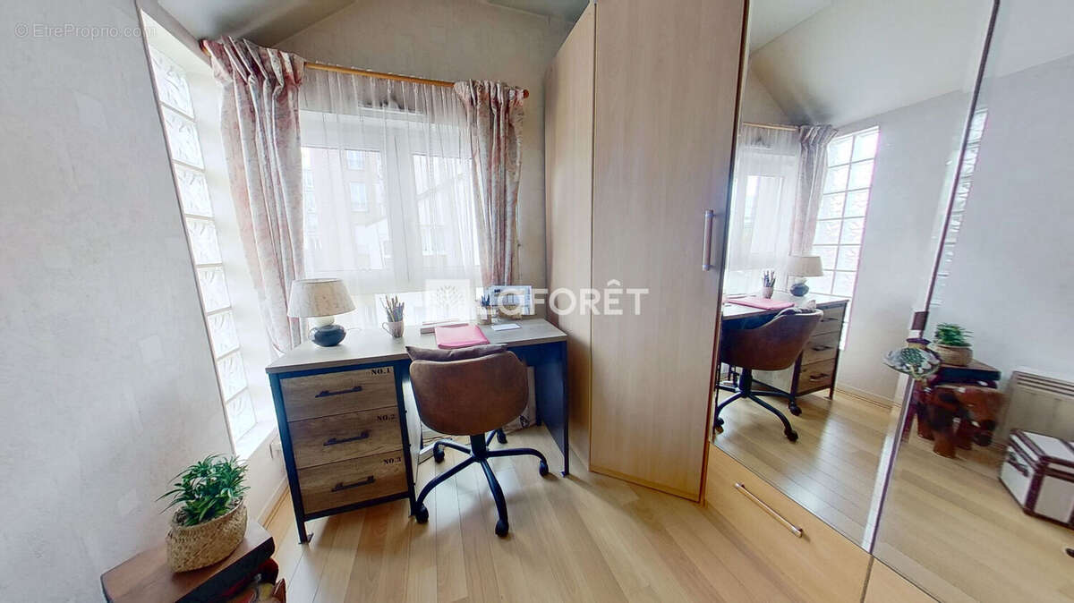 Appartement Noisy Le Sec 4 pièce(s) 81 m2 - photo 6