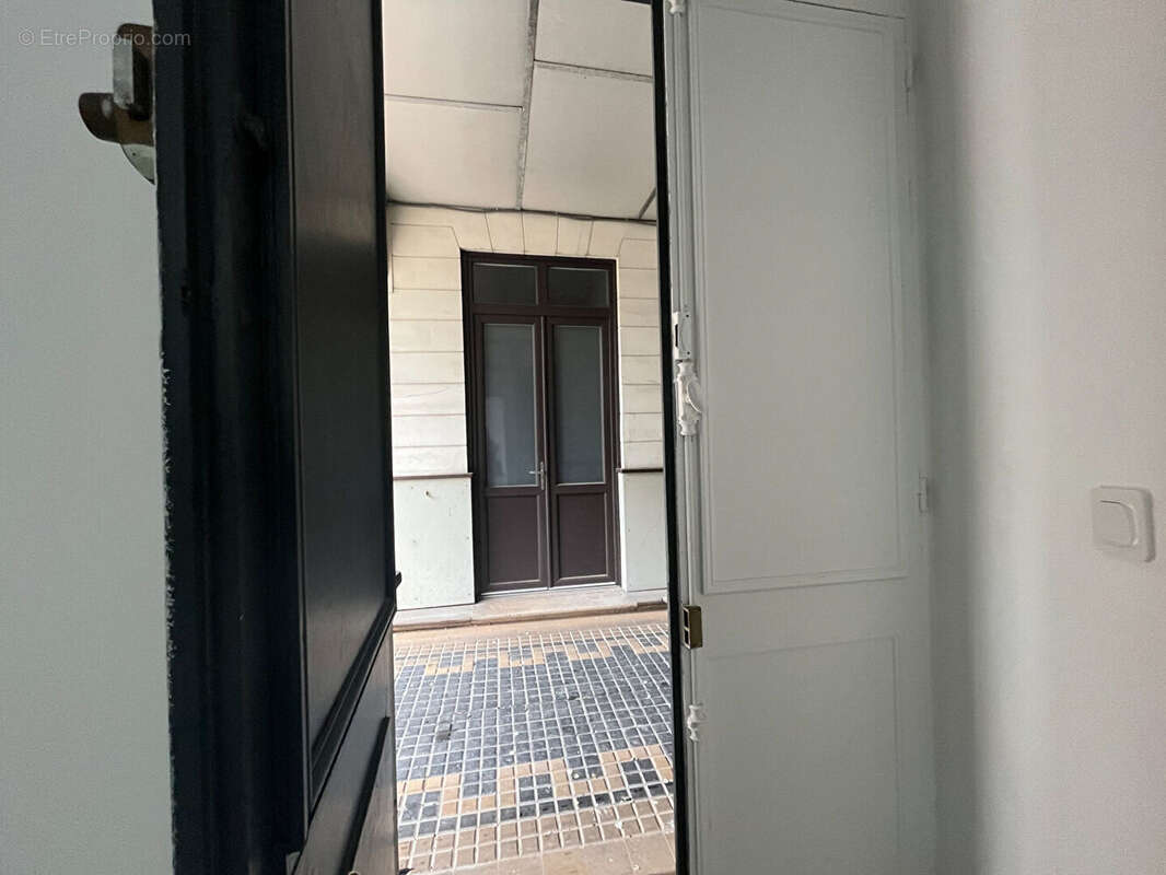 Local commercial 28m² à rouen - photo 6