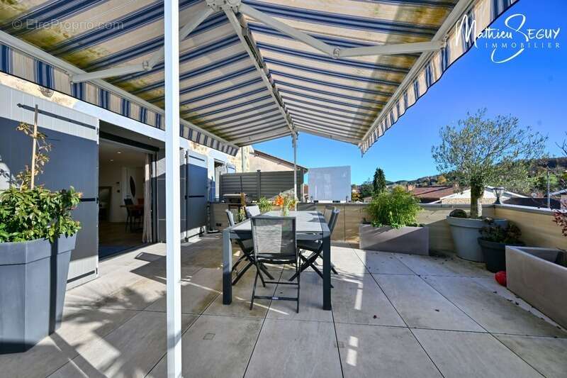 Maison à SAINT-MARTIN-EN-HAUT