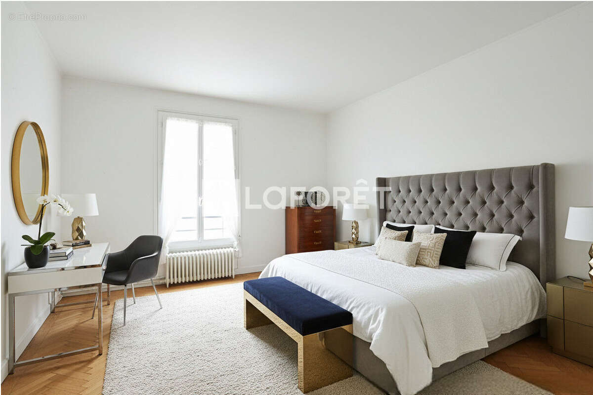 Appartement à PARIS-14E