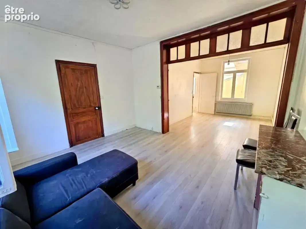 HIRSON (02) -  Vente maison semi-individuelle, avec 3 chambres , cour  et jardin  - photo 2