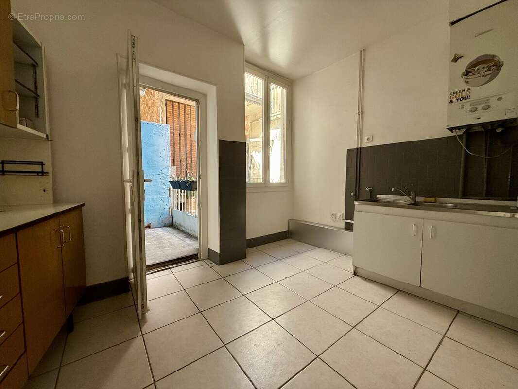 Appartement 115 m² à Nimes  - photo 3