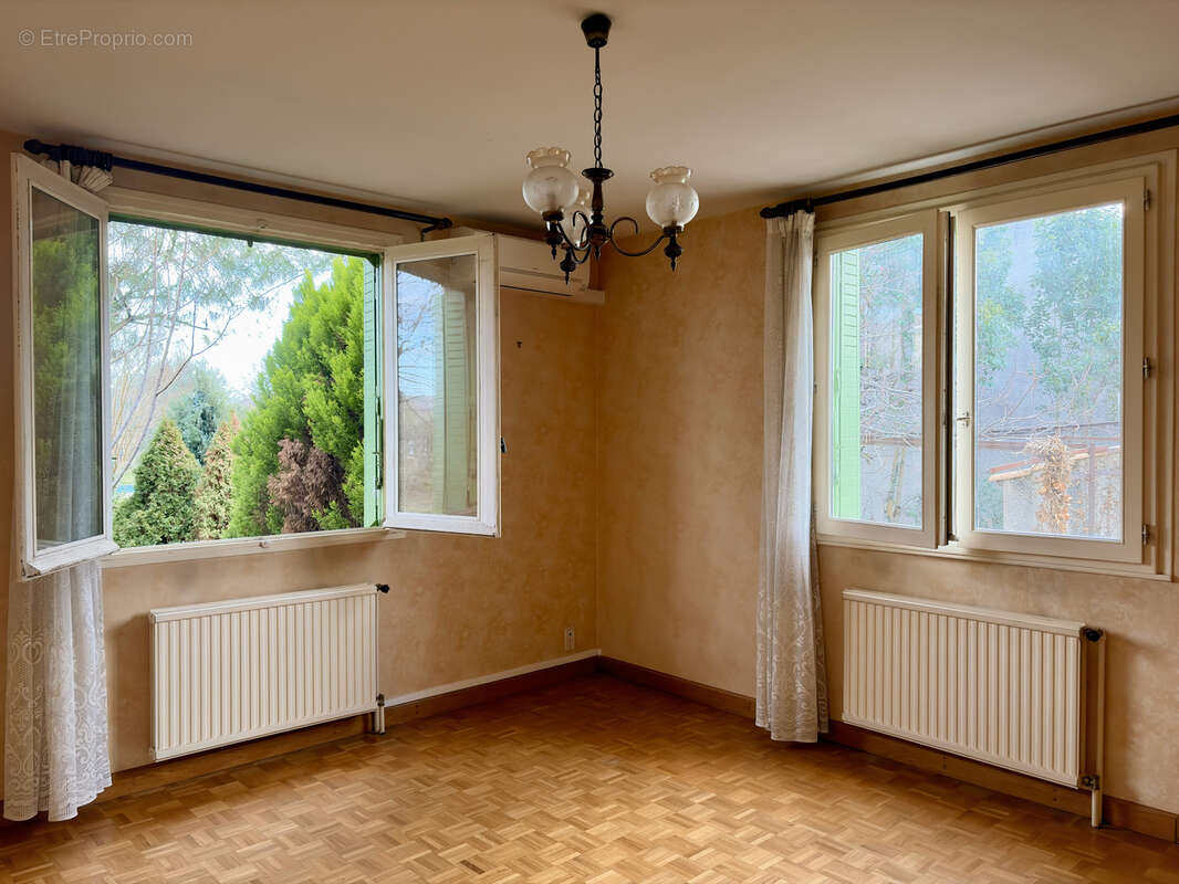Maison à TOURNON-SUR-RHONE