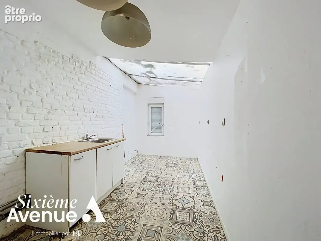 Local 57m² centre-ville - photo 4