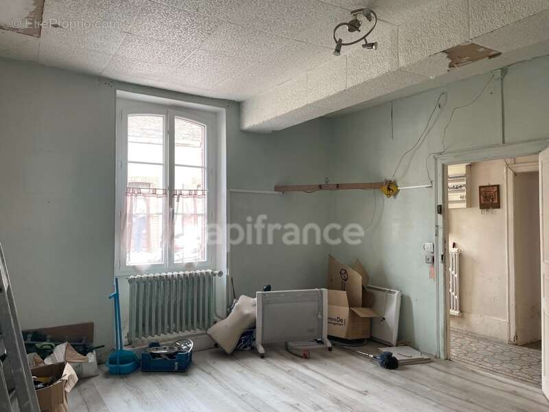 Maison à BRIENON-SUR-ARMANCON