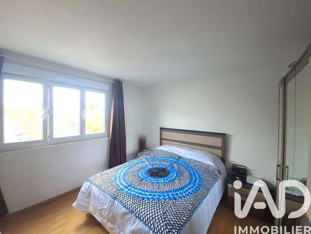 Photo 4 - Appartement à SAINTE-GENEVIEVE-DES-BOIS