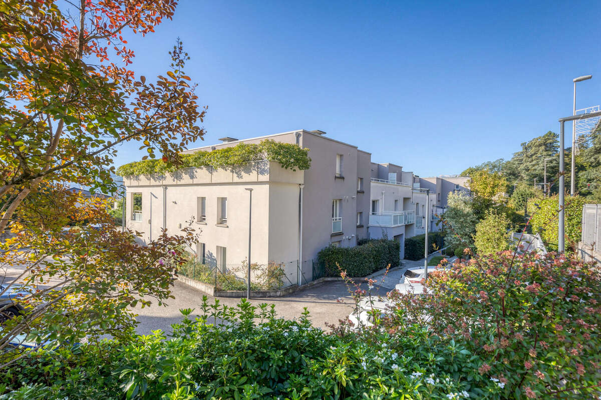 Appartement à MEYLAN