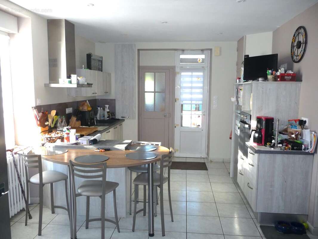 Maison à ARGENTRE-DU-PLESSIS